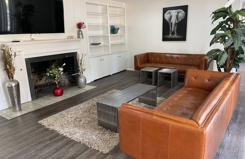 North Buckhead House | Buckhead 7 BDR Home by lenox 10Bed 20ppl park free
