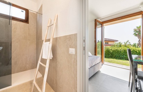 Poggio dei Pini Apartment | Budget Double Room in Villa Pilato