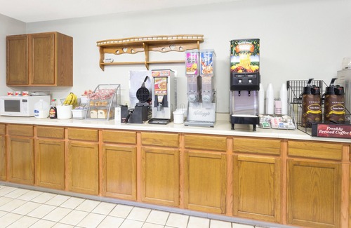 De Witt Hotel | Budget Inn and Suites