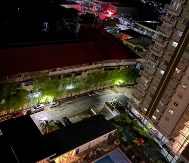 Cagayan de Oro Apartment | Budget Monochrome FREE Wifi, Netflix and Pool - Studio Type Condo in Mesaverte Residences