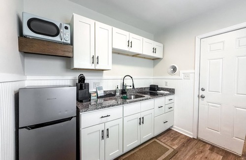 East Durham Condo | Budget studio in the heart of Durham