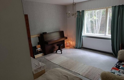 Varkaus Apartment | Budjetti yksiö! Puusauna käytettävissä.