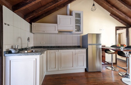 Historical Center Apartment | Building of old construction "La Vicaria" in a Superb Location in La Laguna with Terrace & WiFi