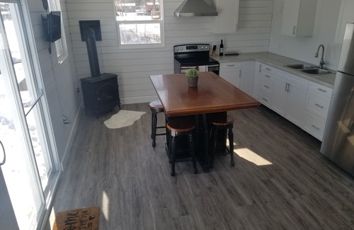 Edwardsburgh/Cardinal Cottage | Built in 2020, Steps to the Majestic St Lawrence River