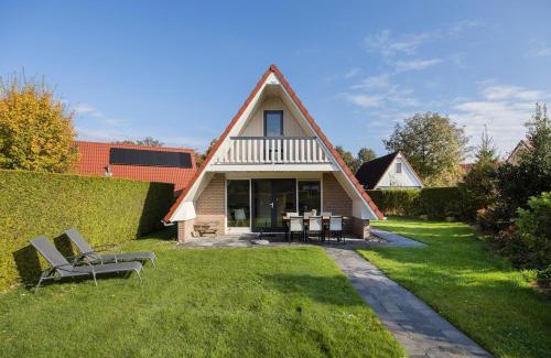 Zwiggelte House | Buizerd I Huisje in Noordse Stijl met Tuin