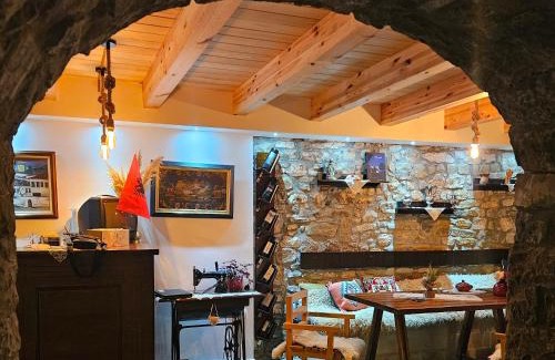 Berat House | Bujtina Veritos