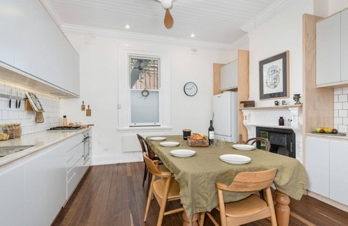 Cooks Hill House | Bull Street 116, Cooks Hill - Stunning, architecturally designed inner city home
