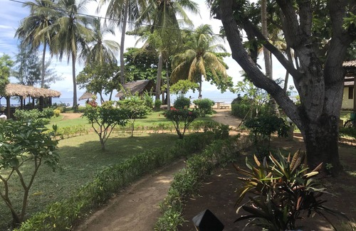 Ambondrona House | Bungalow facing the sea