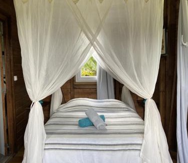 Le Morne-Rouge Ski Chalet | Bungalow à flanc de colline