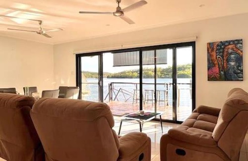 Lake Bennett Villa | Bungalow 58 Lake Bennett