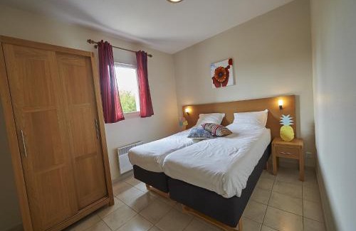 Lanzac House | Bungalow in Lanzac with Private Terrace