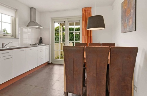 Municipality of Nissewaard House | Bungalow in South Holland with Private Jetty