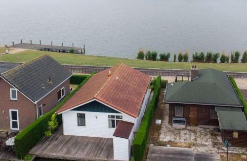 Onderdijk House | Bungalow in Wervershoof with 1 bedroom