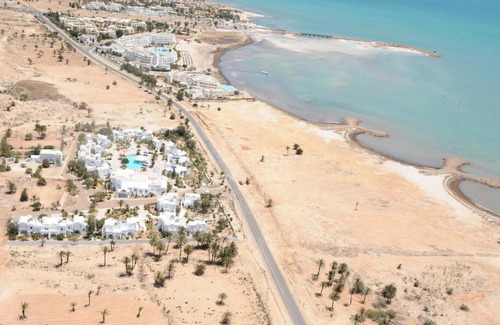 Aghir Apartment | bungalow vue piscine