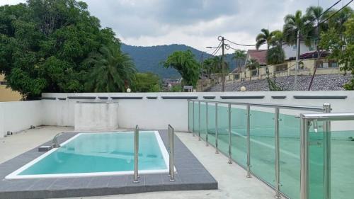 Taman Meru Villa | BungalowD Pool Villa 7R6B with Netflix Enjoyable Movies & Dramas