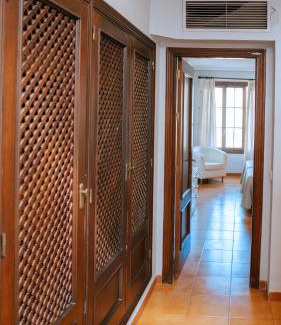 Centro Comercial Bahia Sur Apartment | Bungalows Bahia Sur