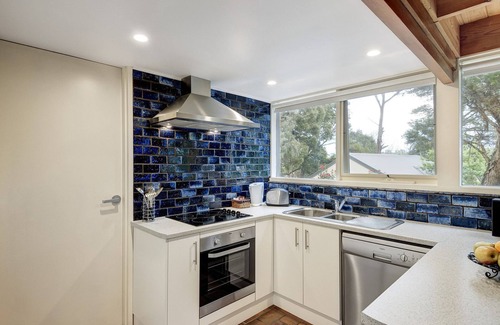 Croydon Villa | Bungunyah Apartments: Maasai