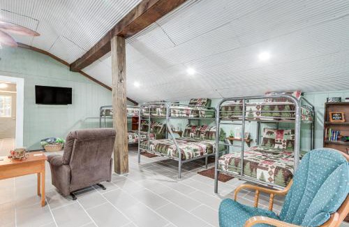 Elkins Apartment | Bunkhouse-Style Studio in Elkins Near ATV Trails!