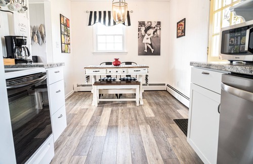 Lewisburg House | 'Burg Bungalow in the ❤ of Lewisburg behind WVSOM