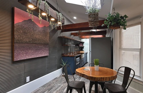 Downtown Harrisburg Apartment | BurgBnB Downtown