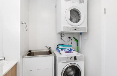 Burleigh Heads Apartment | Burleigh Beach Bliss Renovated Coastal Retreat