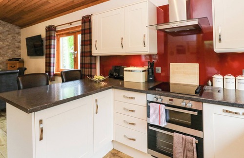 Torlundy Cottage | BURNSIDE LODGE, family friendly, with open fire in Fort William