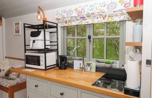 Swimbridge Cottage | Burr 2 Shepherds Hut