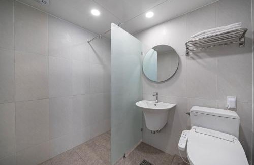 Suyeong-Gu Hotel | Busan Gwangan Holic Story Hotel