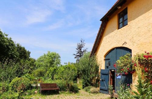 Neu Bartelshagen Apartment | Buschenhagen Rustic Getaway, cleaning included