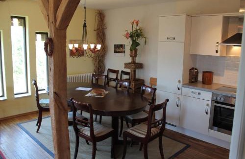 Neu Bartelshagen Apartment | Buschenhagen Rustic Getaway, cleaning included