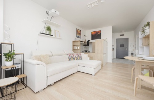 Mokotow Apartment | Business Studio Sikorskiego by Renters