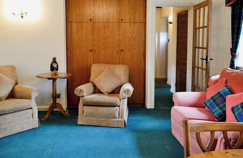 Akeld Cottage | Busy Lizzie Cottage-MFO