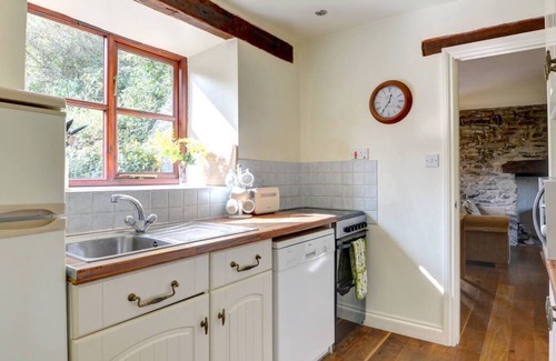 Llanerchymedd House | Bwthyn Gwyn in Llanerchymedd