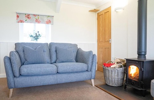 Cardigan House | Bwthyn y Ddol - a cottage with stunning views