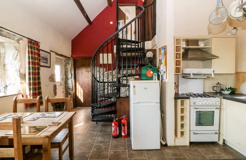 Rhyd-y-clafdy Cottage | Bwthyn yr Onnen