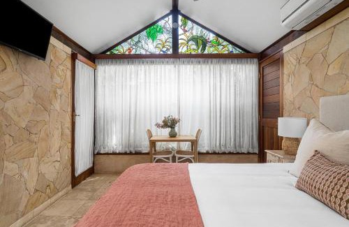 Belongil Apartment | Byron Blisshouse Studio - coastal couples retreat
