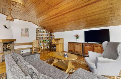 Bystra House | Bystra Unique House in the Mountains with Terrace, Garden & Parking by Noclegi Renters