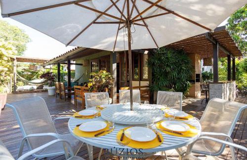 Praia Rasa House | BZ03 - Casa ampla 4 suítes em Condomínio Clube