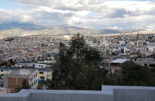 Ambato Apartment | Cómodo apartamento con aire puro y vista panorámica ideal para turistas