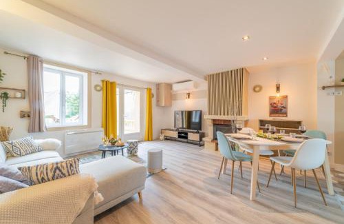 Corgoloin House | Côté Cour, 3 chambres, terrasses, jardin privé avec terrain de pétanque, cave voutée