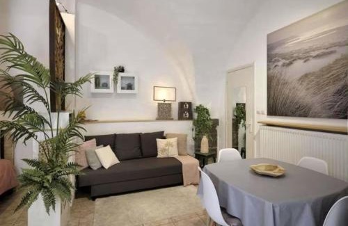 Aubiere Apartment | Côté Jardin - Studio voûté by PRIM0 C0NCIERGERIE