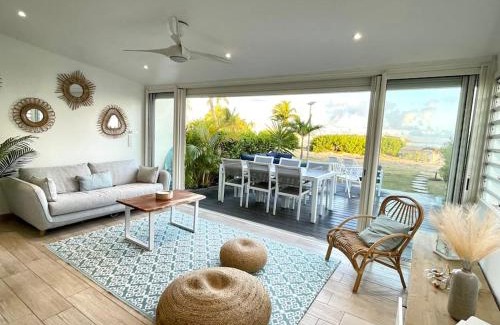 Nettle Bay House | Côté Mer Wonderfull 2 bedrooms beachfront Nettle bay Beach Club