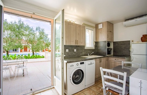 Beaucaire Apartment | Côté Oliviers 4P - Appt 4p climatisé avec piscine