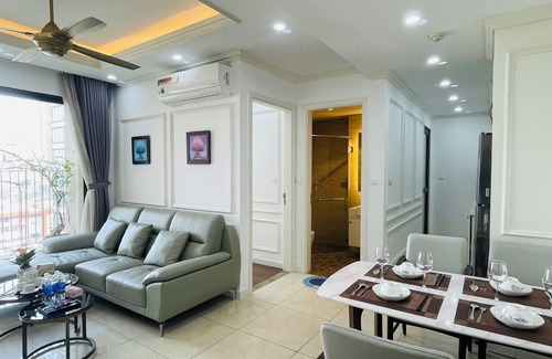 Trung Hoa Nhan Chinh Apartment | Căn hộ 2 phòng ngủ, 2 phòng tắm - Vinhomes D'Capitale