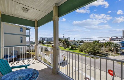 El Centro Beach Condo | C Dreams by Book That Condo