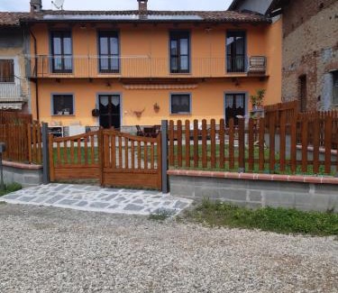 Castelnuovo don Bosco Bed & Breakfast | C'era una volta