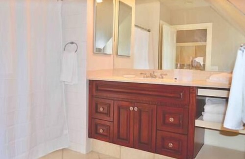 Morristown Apartment | C &J Signature Stays 1864 Downtown Morristown Apartment