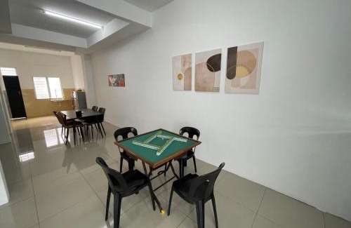 Ulu Tiram House | C4A Austin 16 paxs Near New Cathay Yi Jia Restaurant
