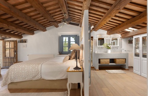 Cruilles Monells I Sant Sadurn Hotel | Can Font de Muntanya
