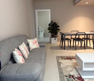 Montebelluna Apartment | Ca' Monte - Dimora Centrale con 3 camere da letto